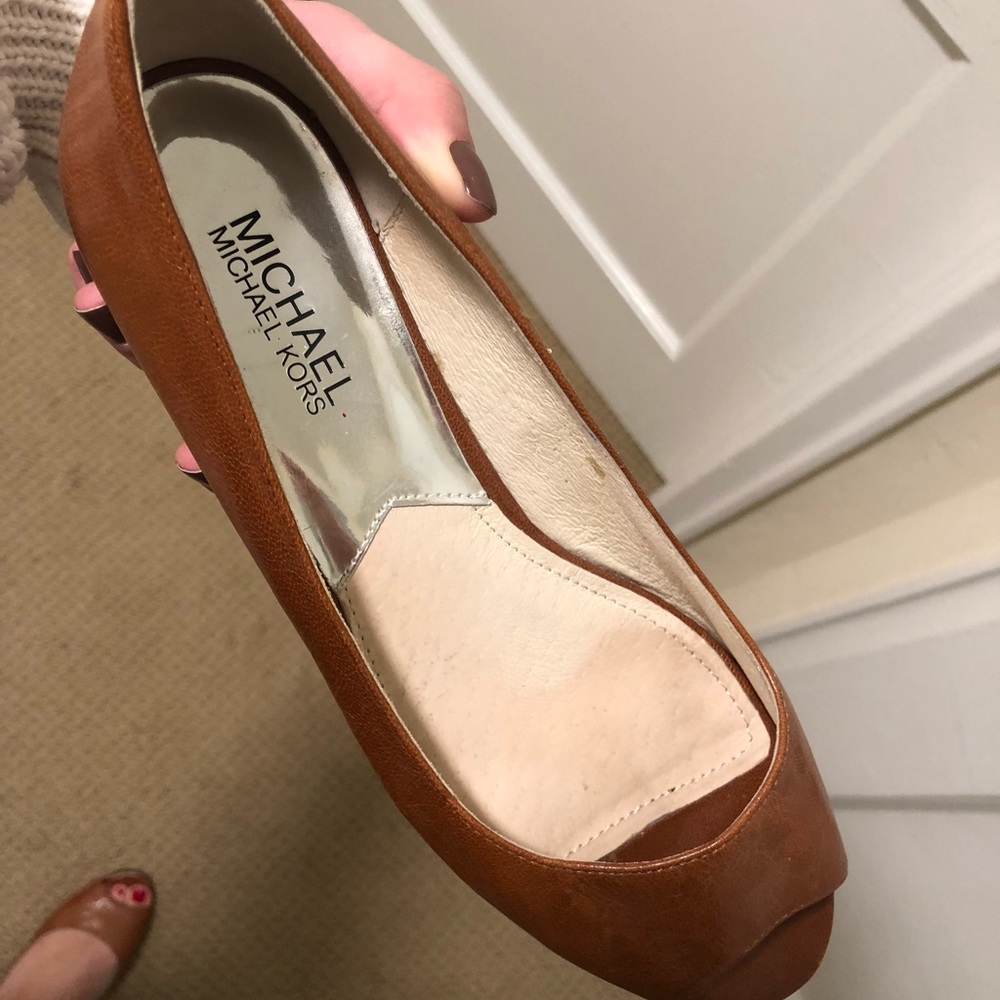 Brown leather Michael Kors flats